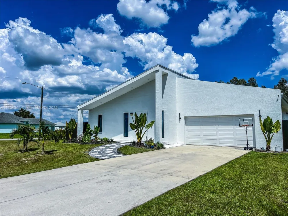 395 Pace Avenue Lehigh Acres, FL 33974
