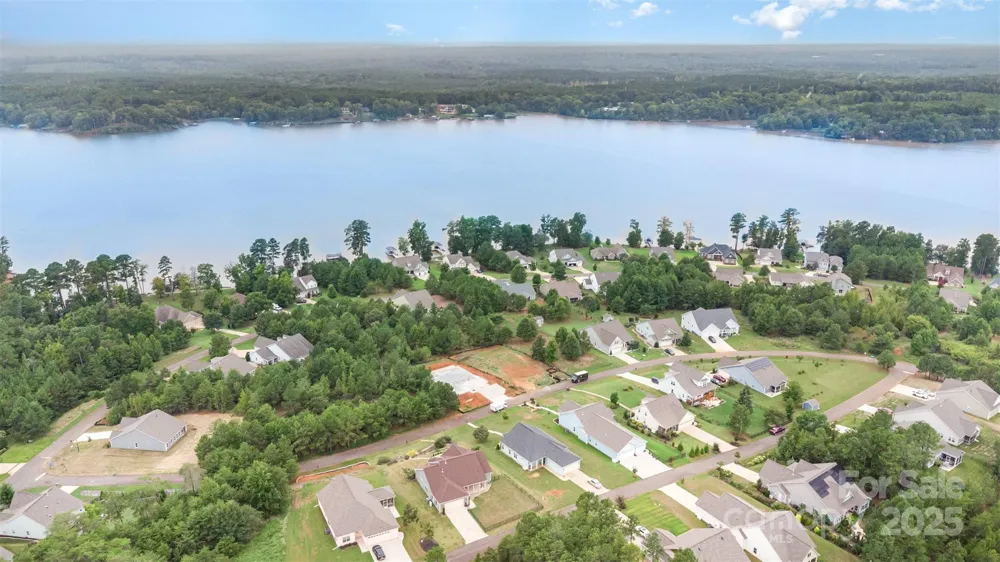 10336 Lakeshore Drive Lancaster, SC 29720