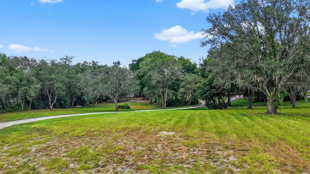 1862 S US 301 Sumterville, FL 33585