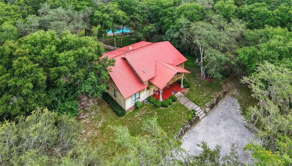 1862 S US 301 Sumterville, FL 33585