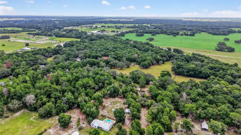 1862 S US 301 Sumterville, FL 33585