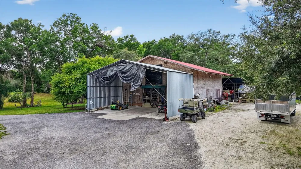 1862 S US 301 Sumterville, FL 33585