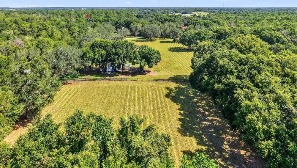 1862 S US 301 Sumterville, FL 33585
