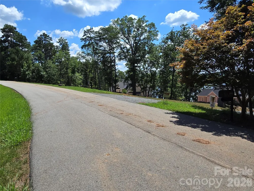 178 Kingfisher Court #29 Badin Lake, NC 28127