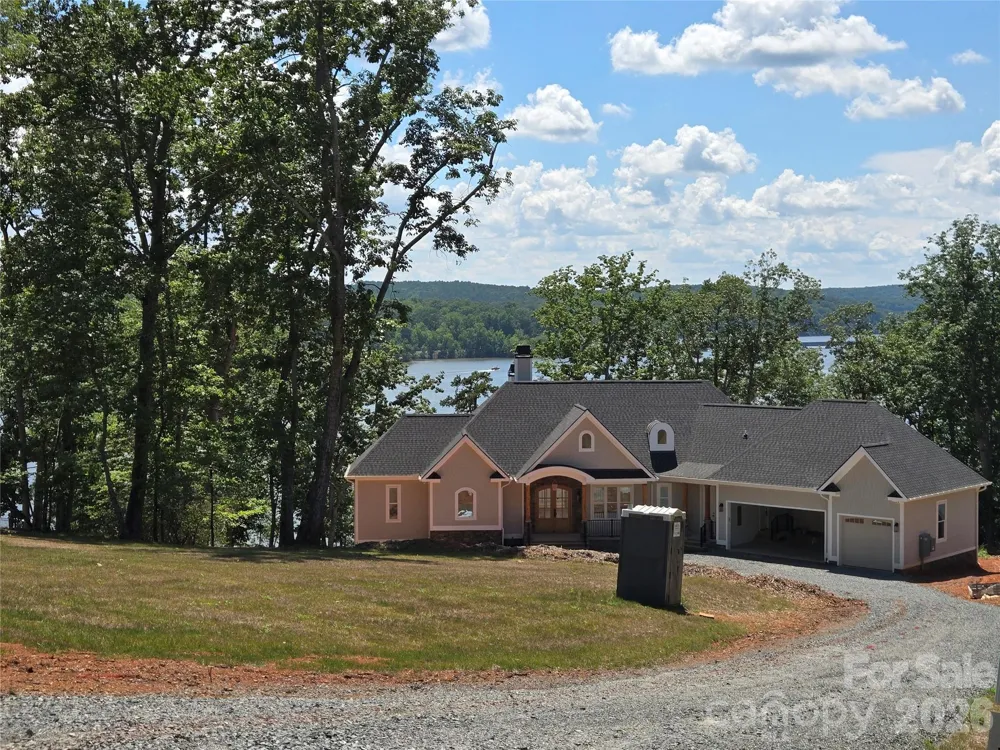 178 Kingfisher Court #29 Badin Lake, NC 28127