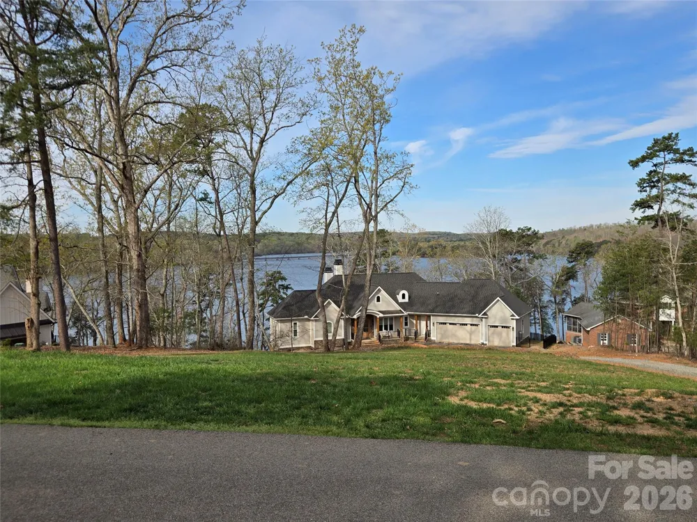 178 Kingfisher Court #29 Badin Lake, NC 28127