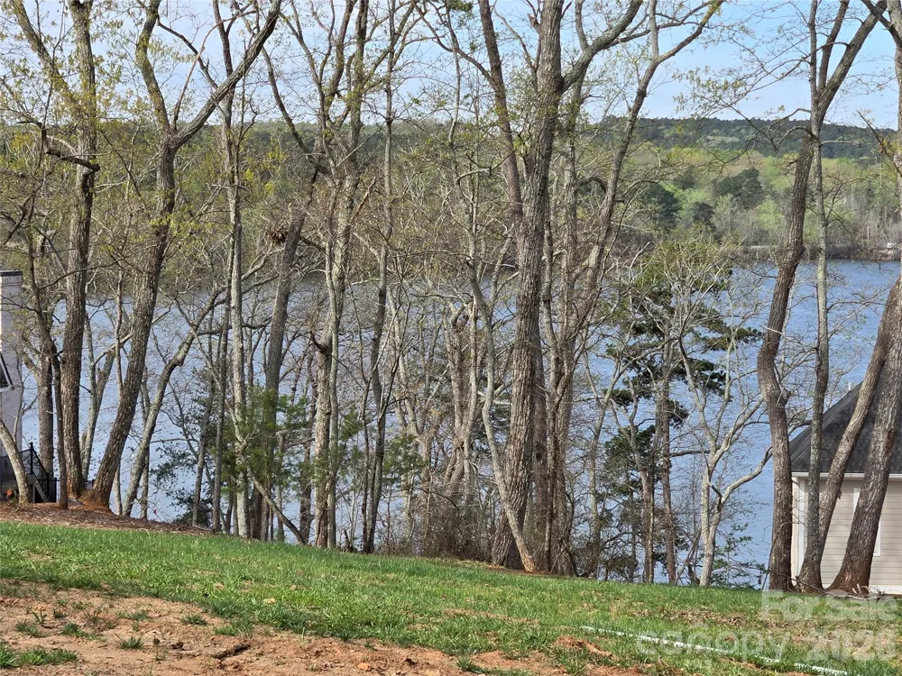 178 Kingfisher Court #29 Badin Lake, NC 28127
