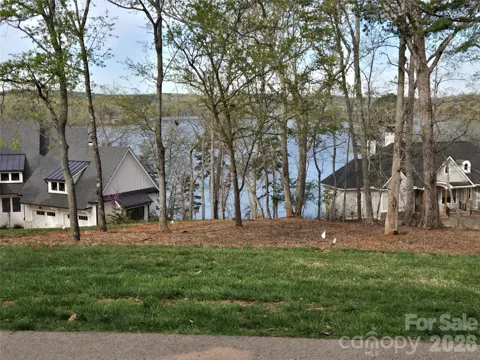 178 Kingfisher Court #29