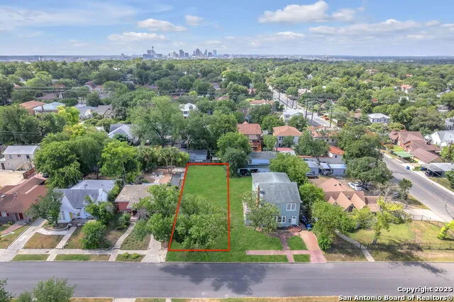 122 W Norwood Ct San Antonio, TX 78212
