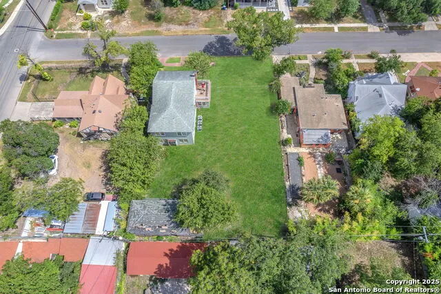 122 W Norwood Ct San Antonio, TX 78212