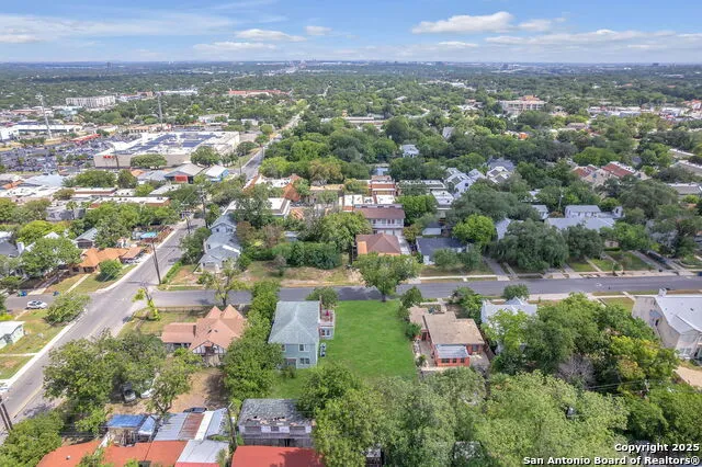 122 W Norwood Ct San Antonio, TX 78212