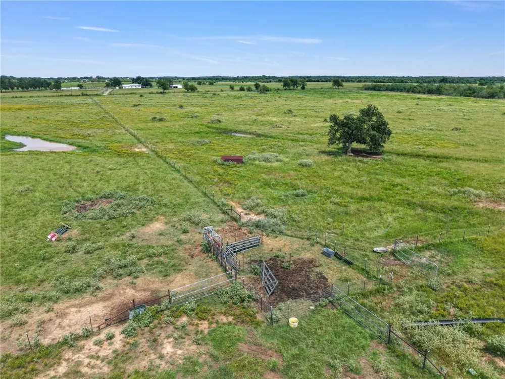 2970 County Road 270 Cameron, TX 76520