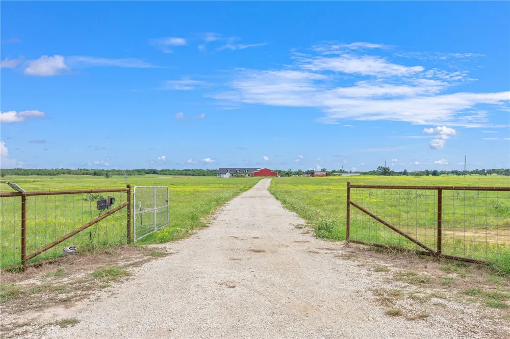 2970 County Road 270 Cameron, TX 76520