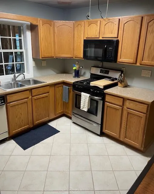 1234 W Giles Road Muskegon, MI 49445