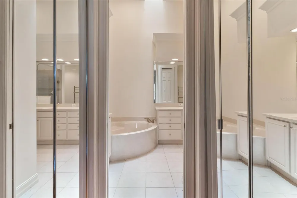 14 CAMINO REAL BOULEVARD #14 Howey In The Hills, FL 34737