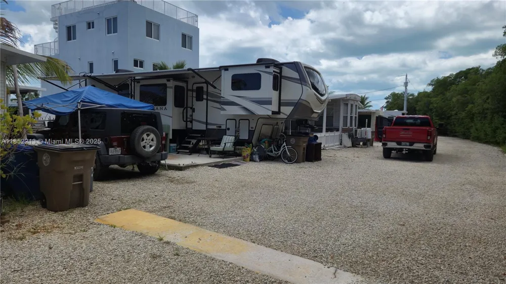 325 Calusa St lot 333 Key Largo, FL 33037