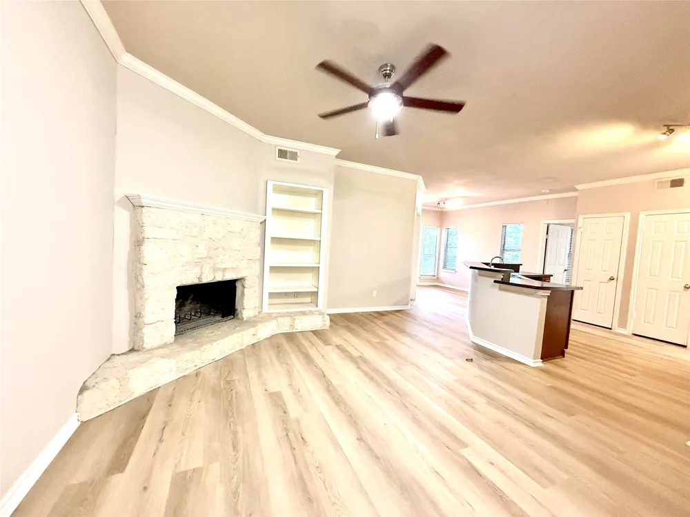 6804 Capital Of Texas Highway #812 Austin, TX 78731