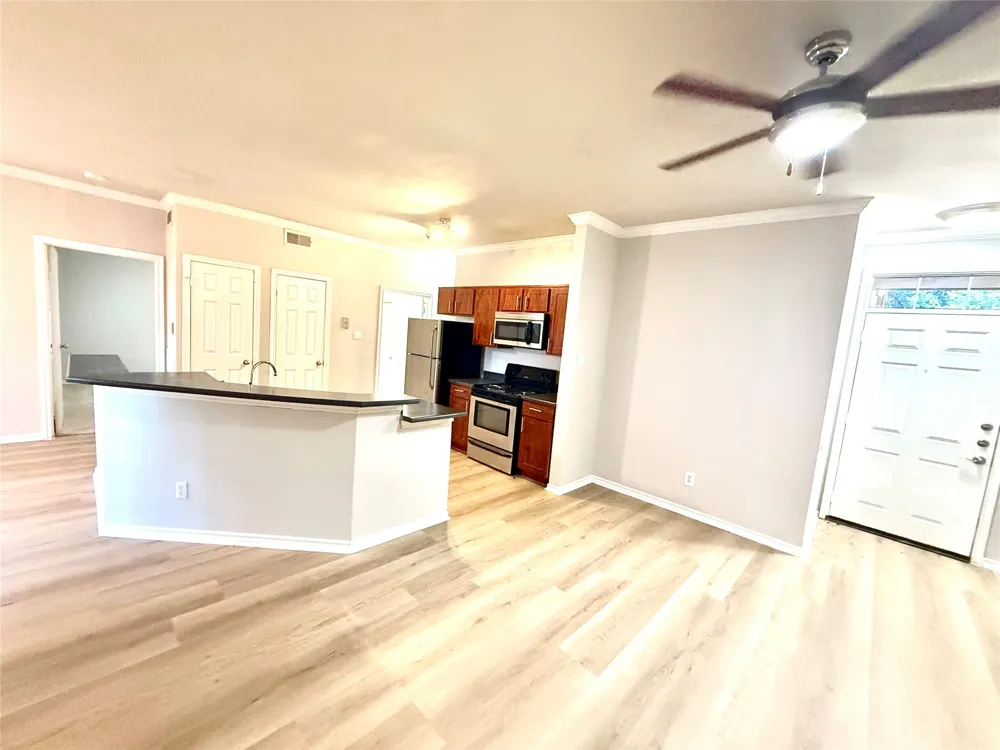 6804 Capital Of Texas Highway #812 Austin, TX 78731