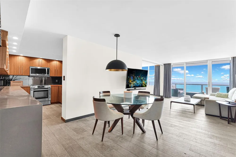 5151 Collins Ave #1519 Miami Beach, FL 33140