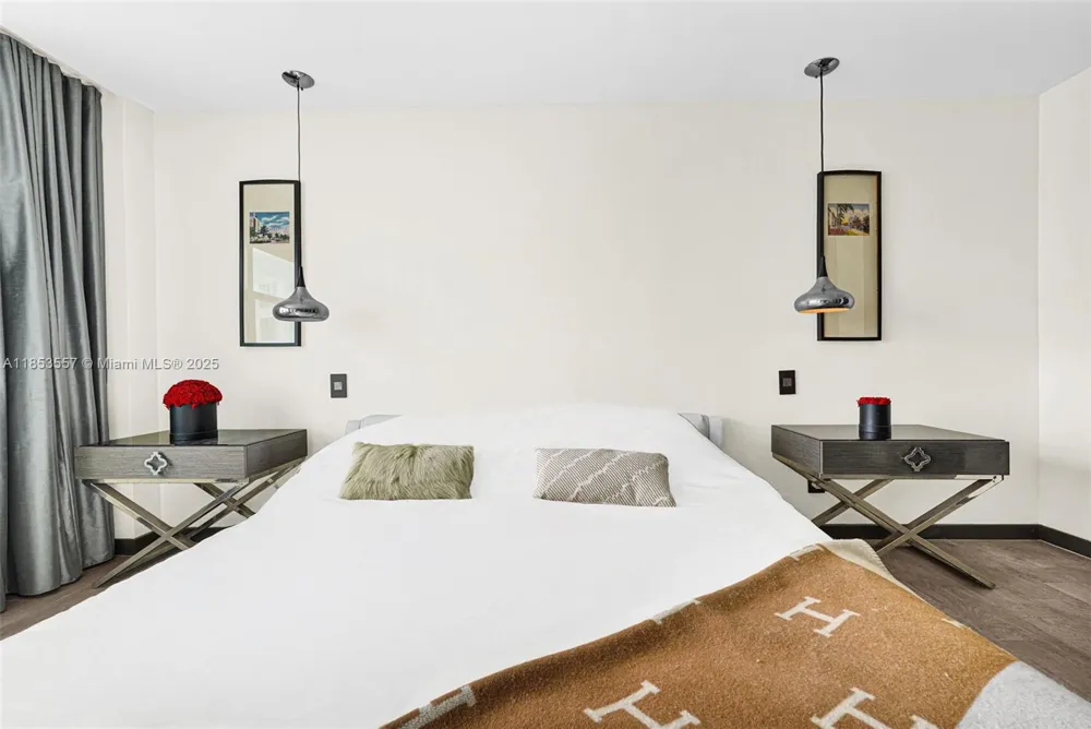 5151 Collins Ave #1519 Miami Beach, FL 33140