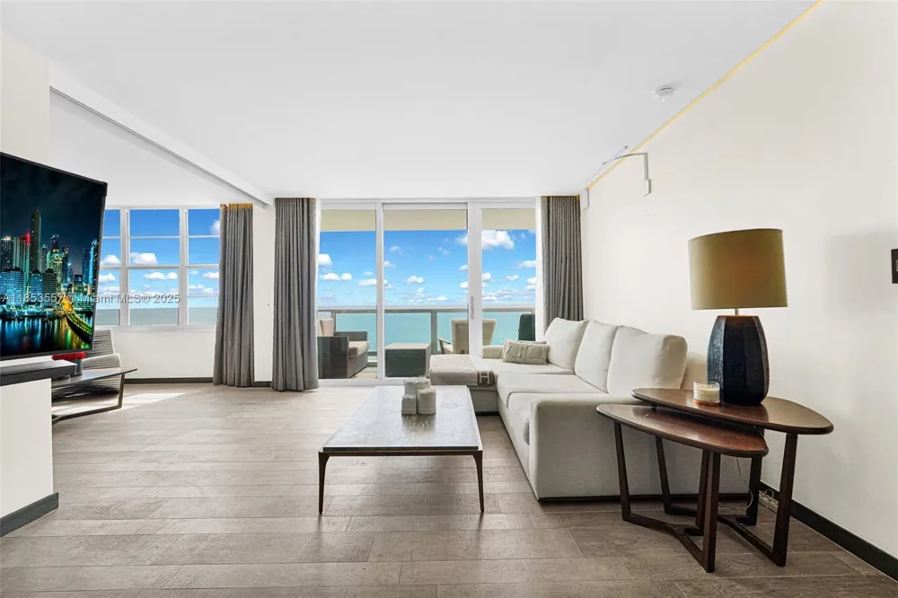 5151 Collins Ave #1519 Miami Beach, FL 33140