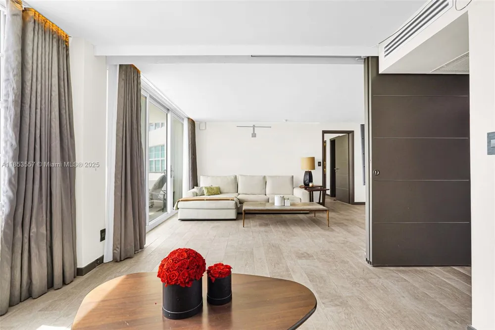 5151 Collins Ave #1519 Miami Beach, FL 33140