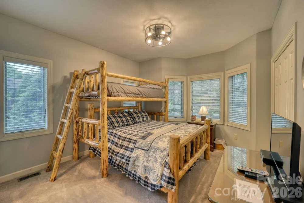 180 Windy Knoll Banner Elk, NC 28604
