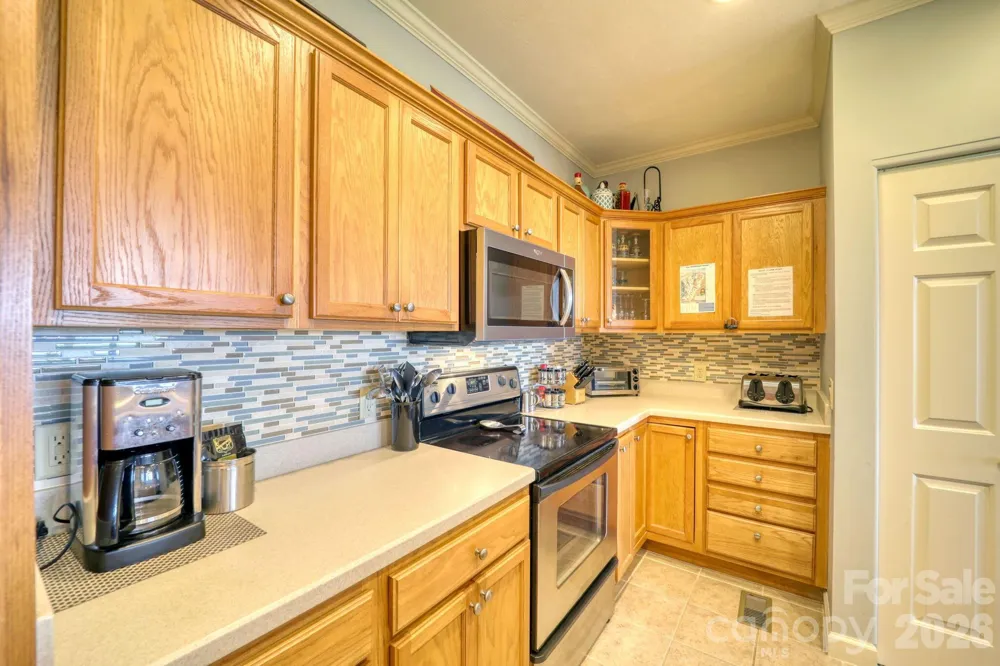 180 Windy Knoll Banner Elk, NC 28604