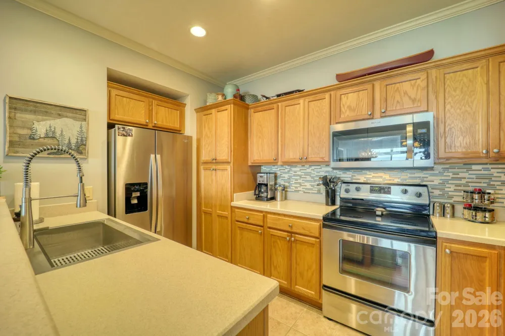 180 Windy Knoll Banner Elk, NC 28604