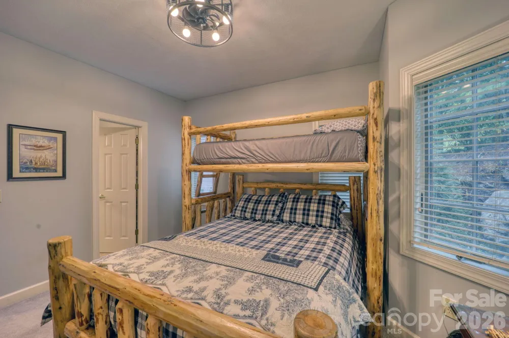 180 Windy Knoll Banner Elk, NC 28604