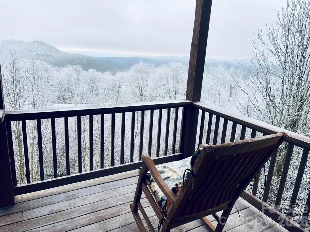 180 Windy Knoll Banner Elk, NC 28604