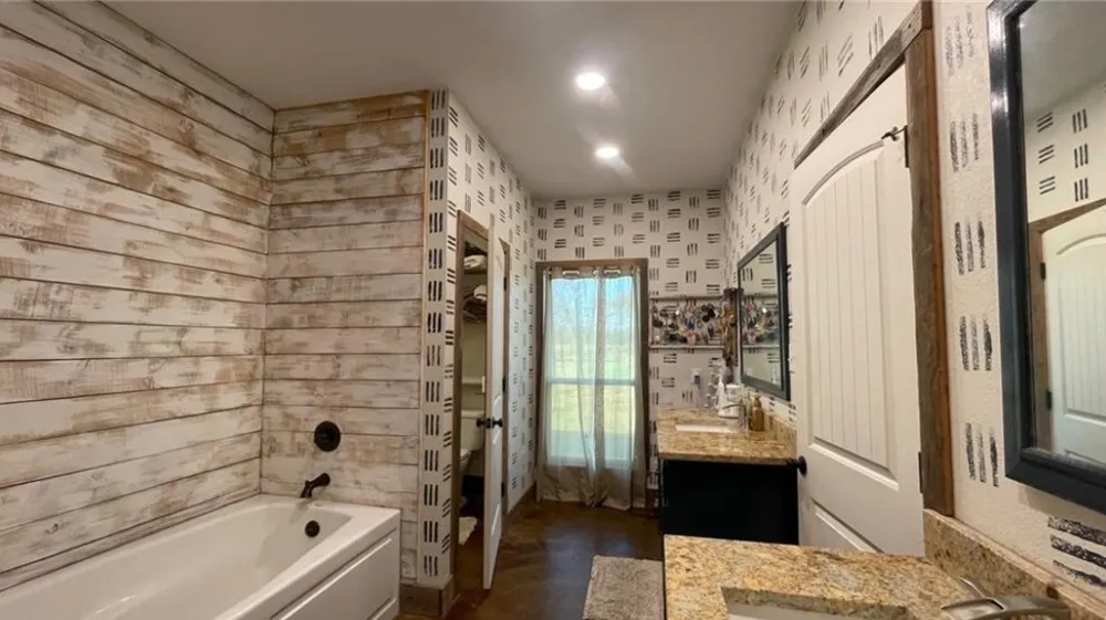 1850 LCR 439 Groesbeck, TX 76667