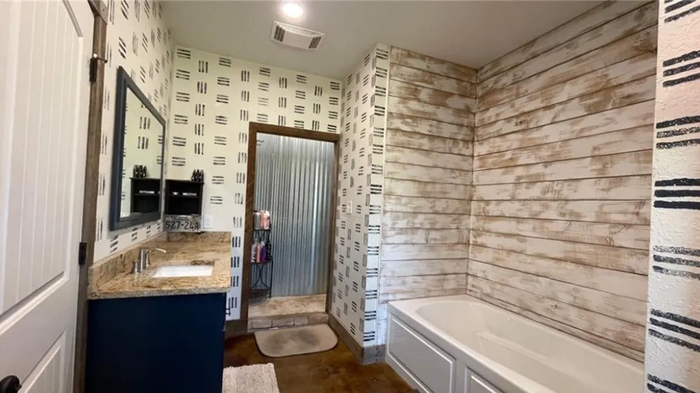1850 LCR 439 Groesbeck, TX 76667