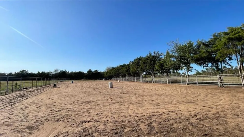 1850 LCR 439 Groesbeck, TX 76667