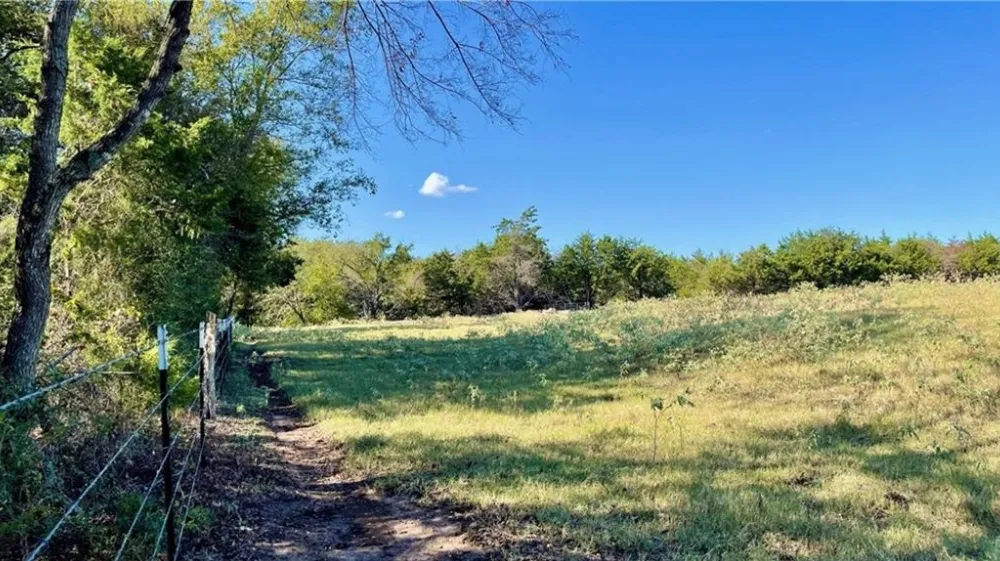 1850 LCR 439 Groesbeck, TX 76667