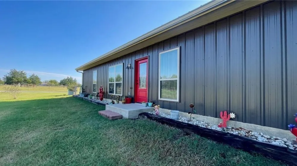 1850 LCR 439 Groesbeck, TX 76667
