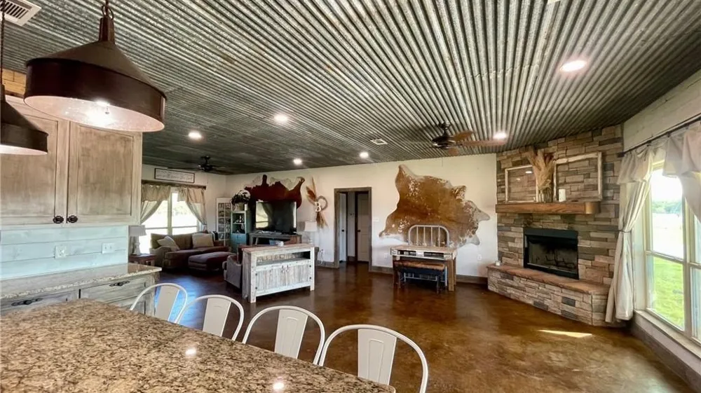 1850 LCR 439 Groesbeck, TX 76667