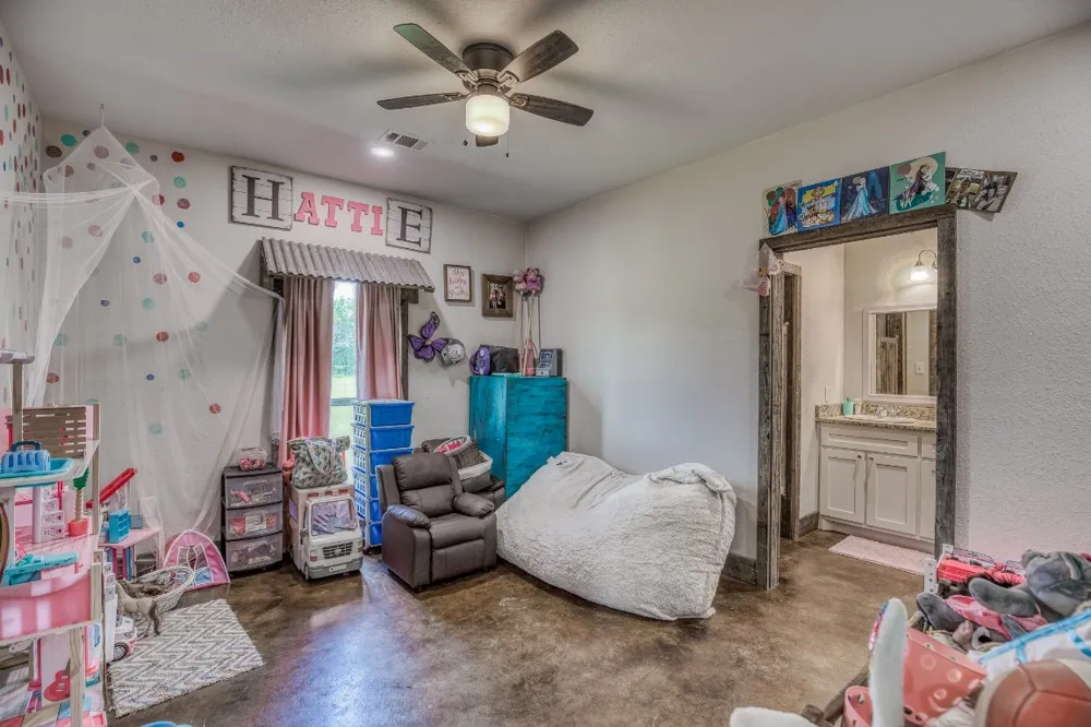1850 LCR 439 Groesbeck, TX 76667
