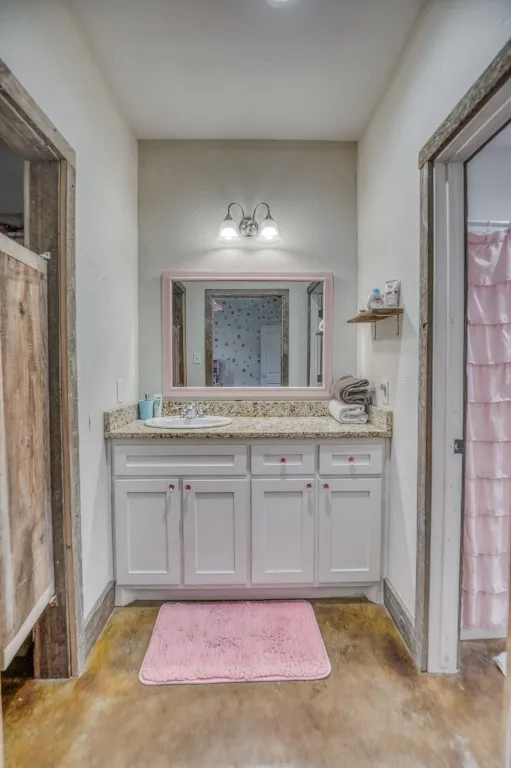 1850 LCR 439 Groesbeck, TX 76667