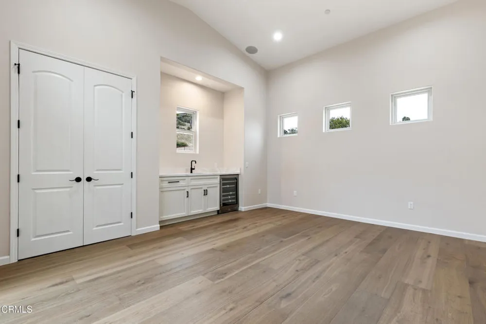 6174 Cobblestone Drive Ventura, CA 93003