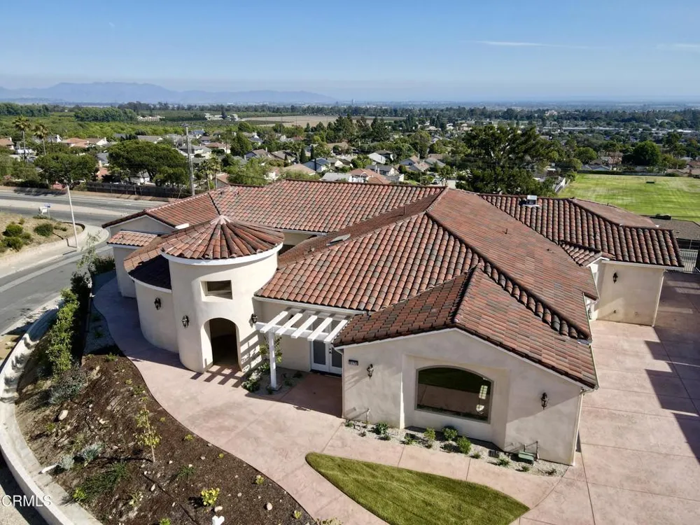 6174 Cobblestone Drive Ventura, CA 93003