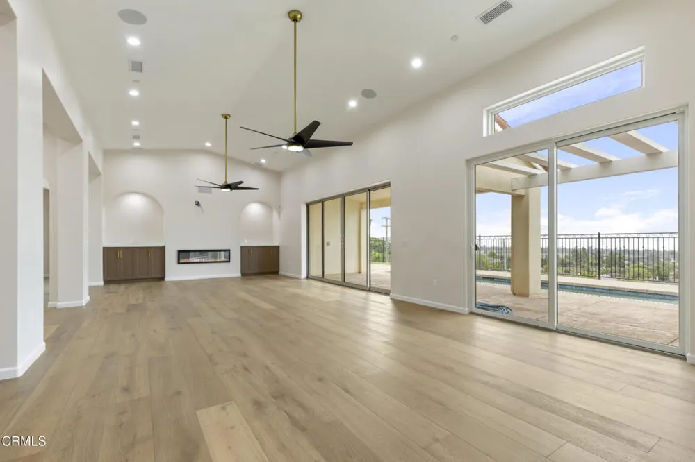 6174 Cobblestone Drive Ventura, CA 93003