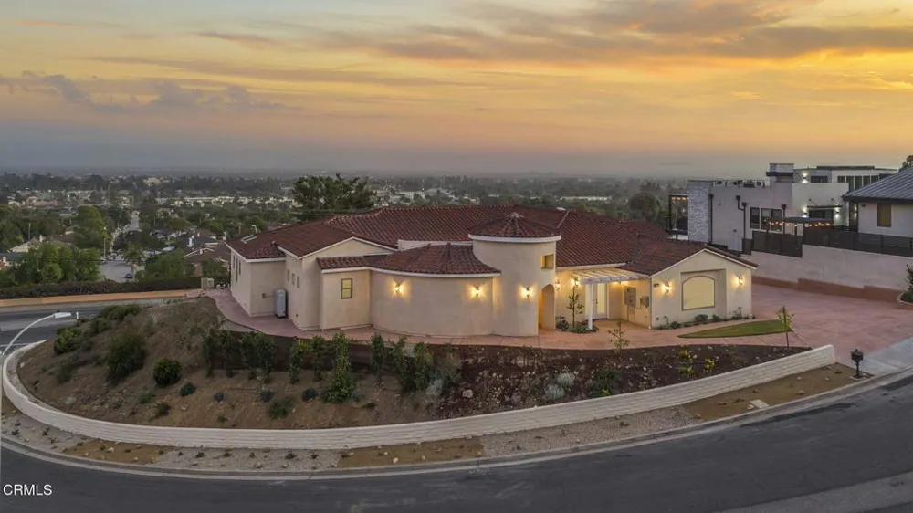 6174 Cobblestone Drive Ventura, CA 93003
