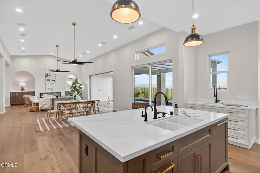 6174 Cobblestone Drive Ventura, CA 93003