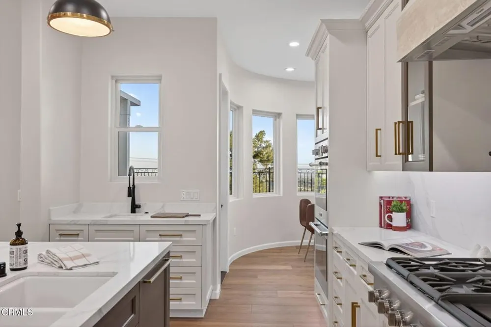 6174 Cobblestone Drive Ventura, CA 93003