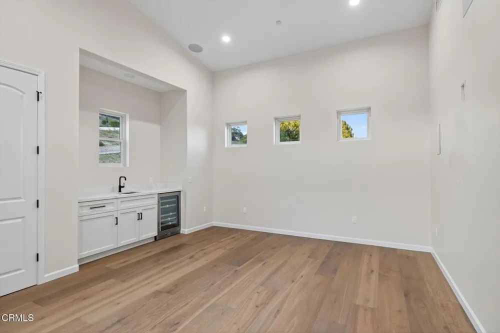 6174 Cobblestone Drive Ventura, CA 93003