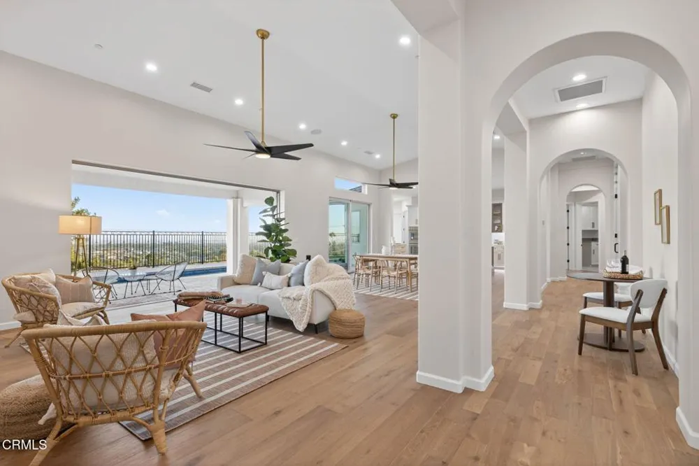 6174 Cobblestone Drive Ventura, CA 93003