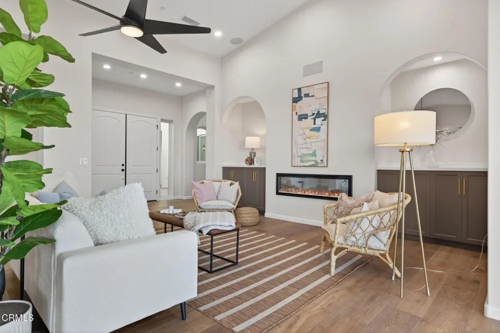 6174 Cobblestone Drive Ventura, CA 93003