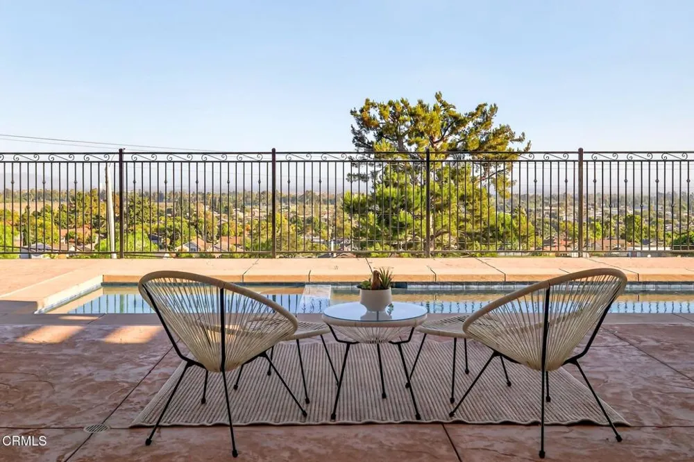 6174 Cobblestone Drive Ventura, CA 93003
