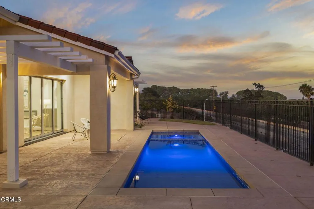 6174 Cobblestone Drive Ventura, CA 93003